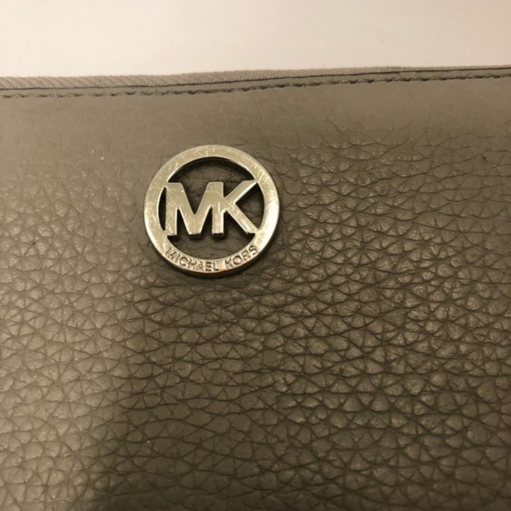 Michael kors gray leather wristlet wallet - Picture 12 of 13
